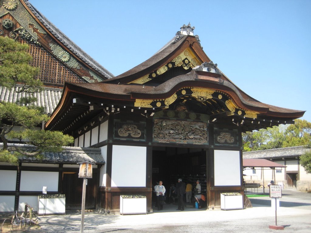 Nijojocho, Nakagyo Ward, Kyoto, Kyoto Prefecture 604-8301, Japan by Sho Matsumoto