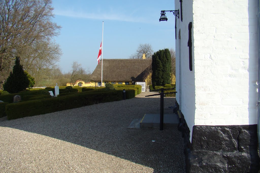 Rundt om Øster Løgum Kirke by papkassen