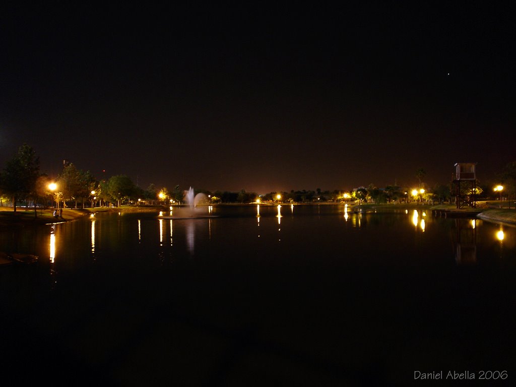 Vista Nocturna del Lago Aceración by ld_abella