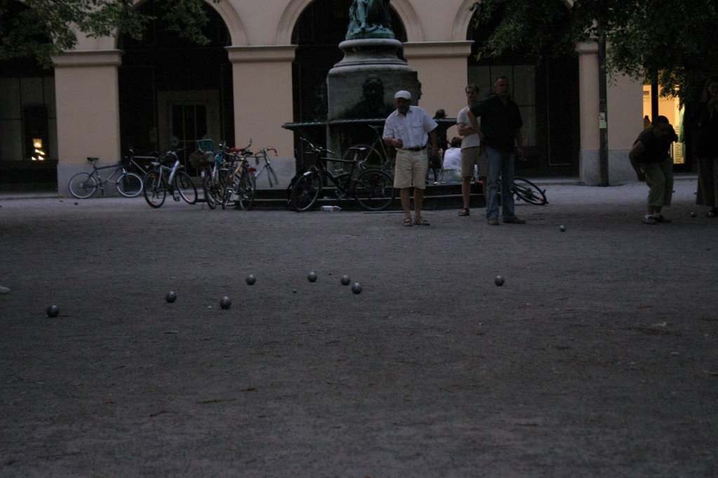 Hofgarten, Munich, Germany by MBagyinszky