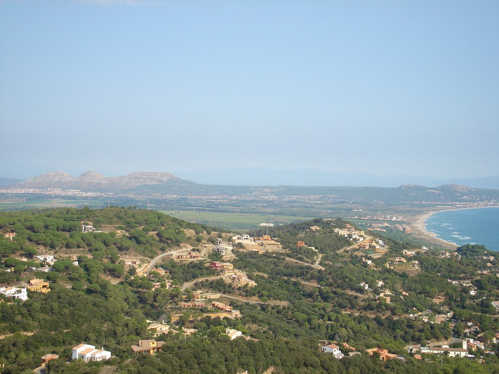 Platja de pals des del castell de begur by situs