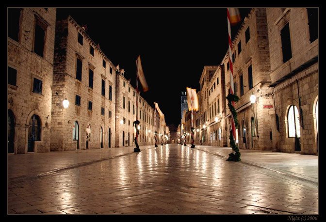 Stradun po noci (Stradun street at night) by zlatko@dubrovnikmedi…