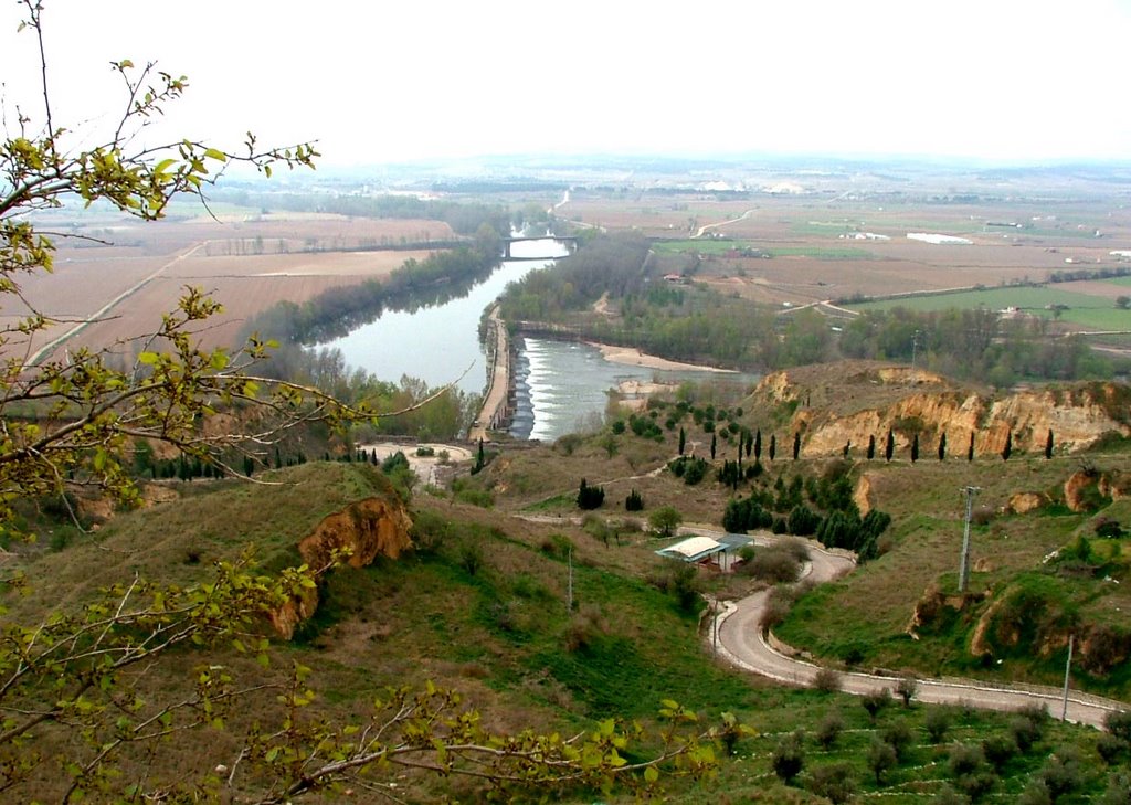 RIO DOURO VISTO DE TORO by Manuel Costa