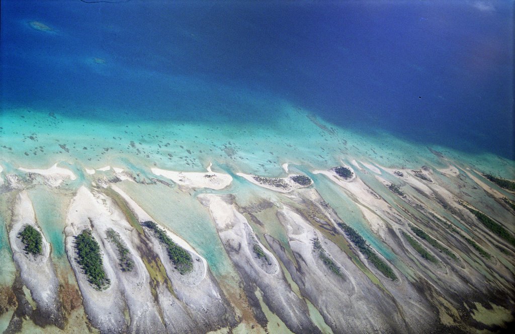 Tikehau from a plane by stephane.labrosse