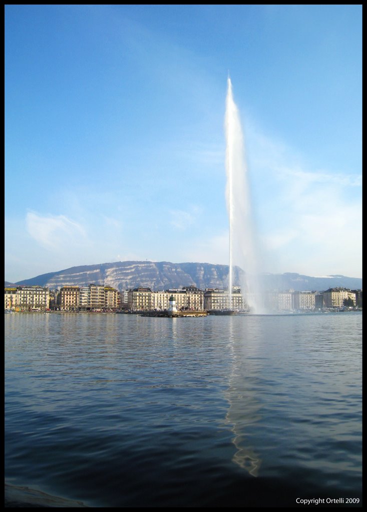 Jet d'eau et Salève by ortelli