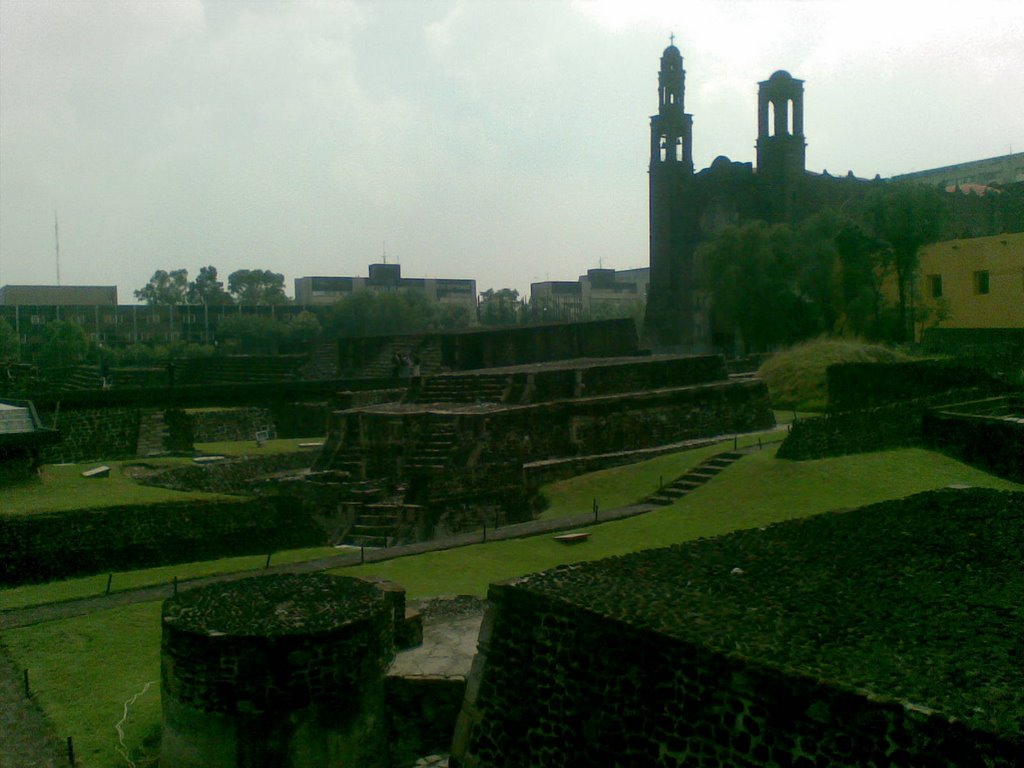 Plaza de las tres culturas by K A I