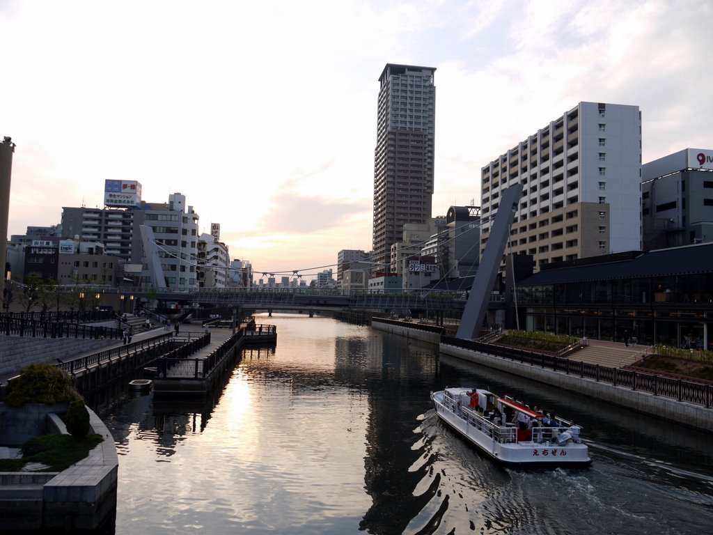 Dotonbori river landing by umedu