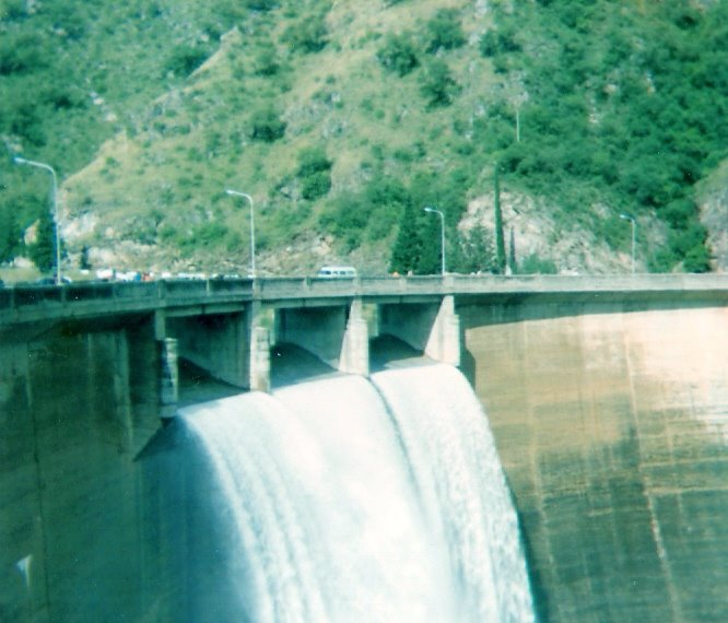 Vertedero del Dique Los Molinos. 1986. by C haydeé