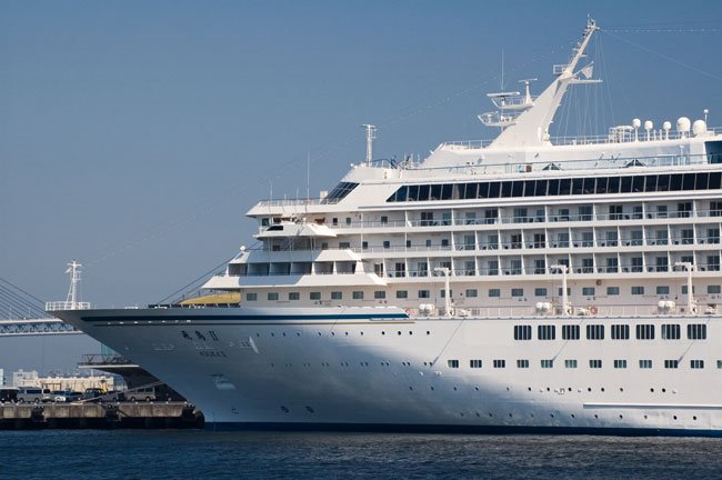 Passenger ship "Asuka Ⅱ" ,Yokohama Japan by HIDEO OBAYASHI