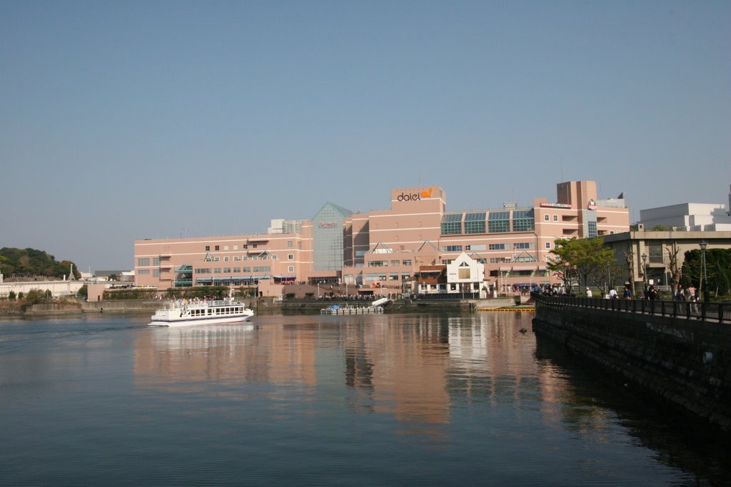 Shopping mall and tour boat by pusan