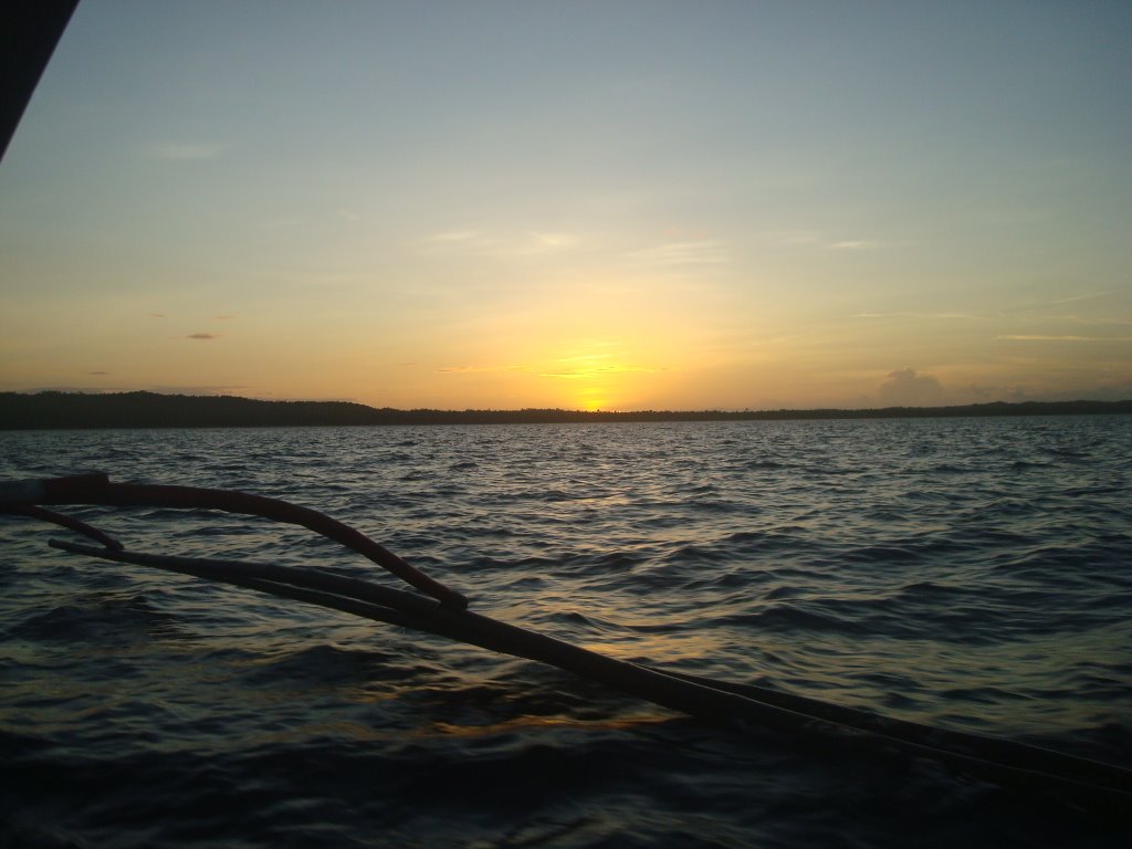 San Antonio, N. Samar Sunset by kruzzhh