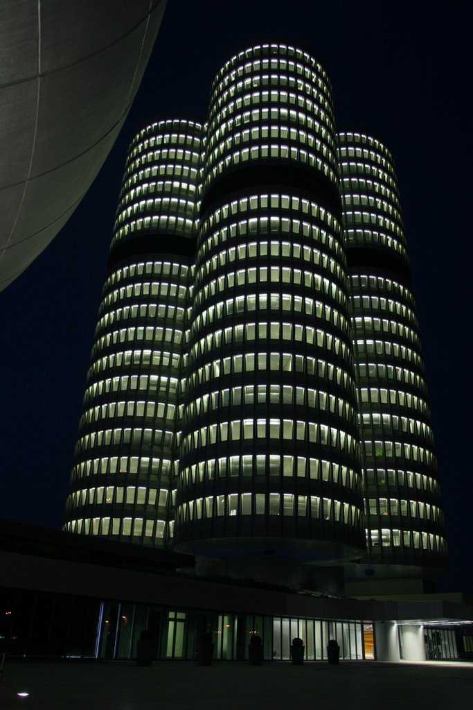 BMW Welt by chefrancisco