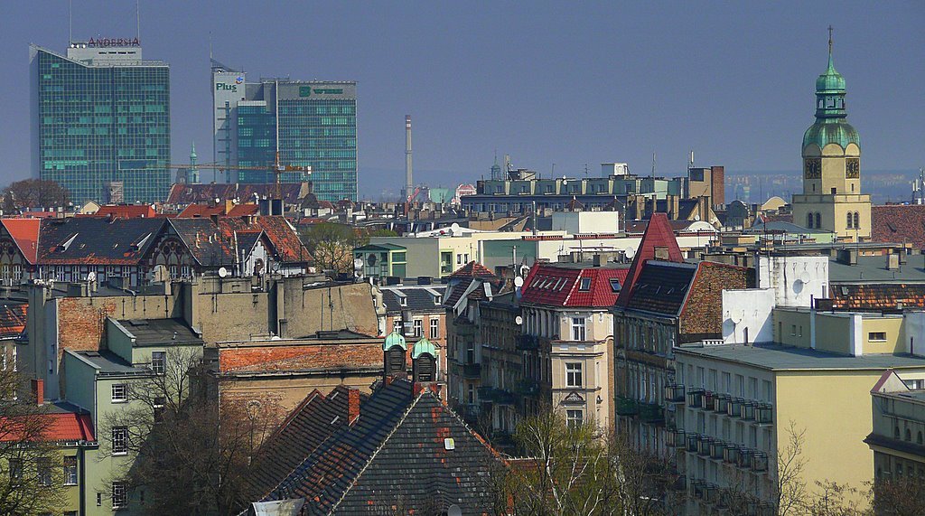 Wieża zegarowa Kościoła Maryi Królowej, stuletnie kamienice i szklane domy XXIw. ANDERSIA , PFC by Ania Siwczyk