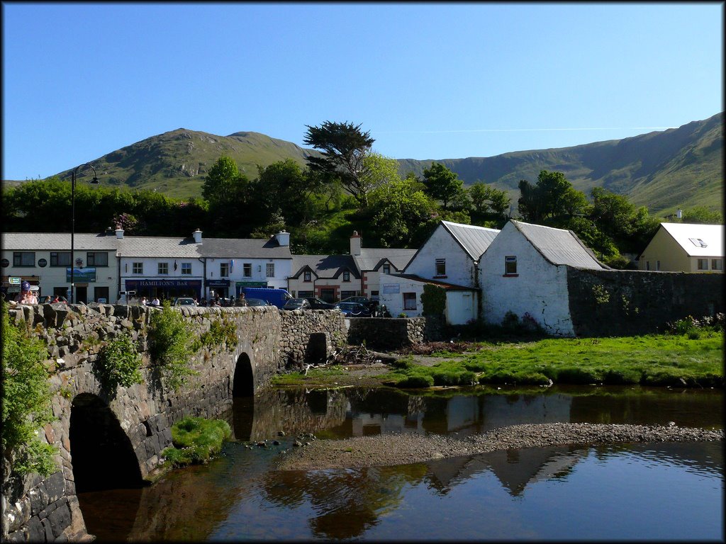 Leenaun village by Ruthann O'Connor