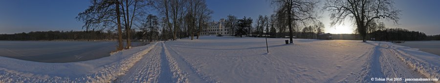 Snowy path around Boitzenburg (051230baLFA) by TobiasPort