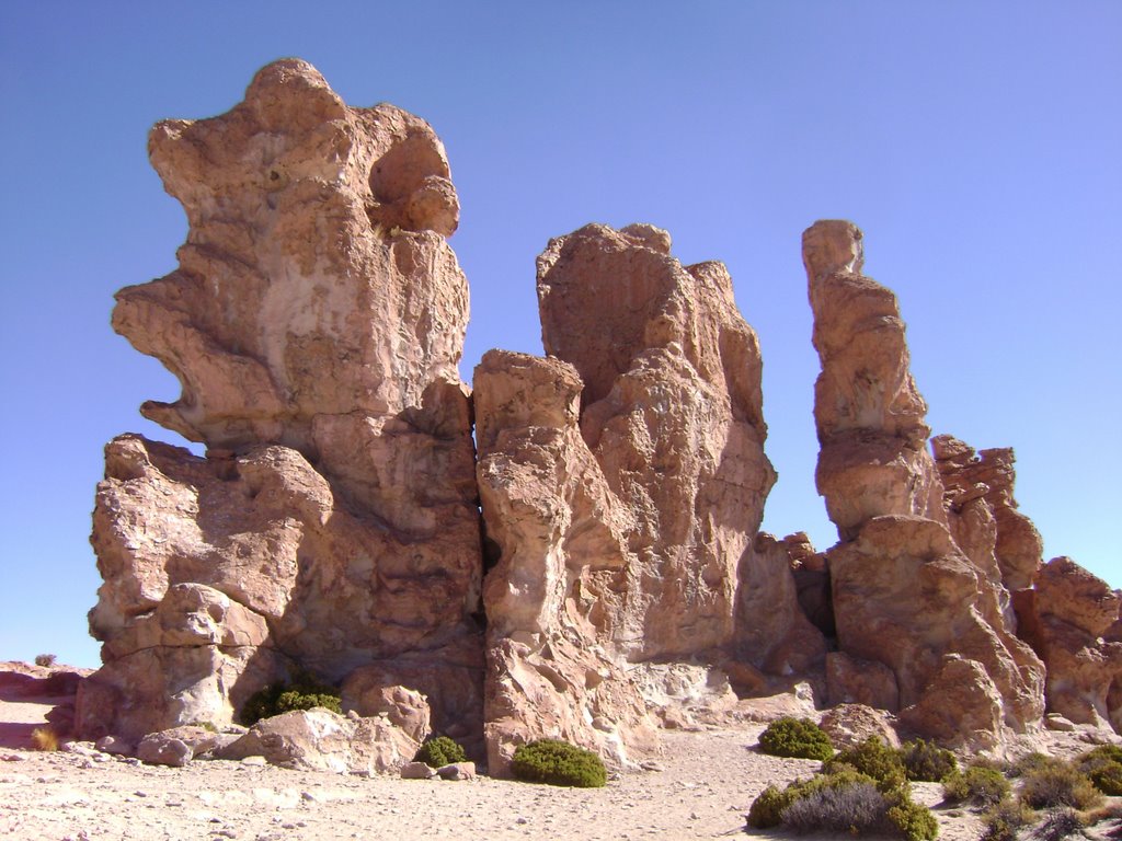 Las Formaciones del Valle de las rocas - Cerca de Villa Alota - Bolivia by lacumbre_190