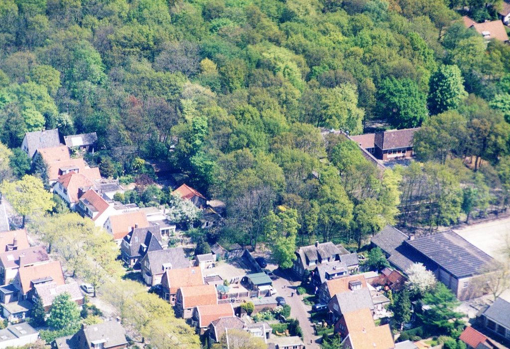 Luchtfoto 5 mei 2000. Heerenweg, Slimpad. by René Speur