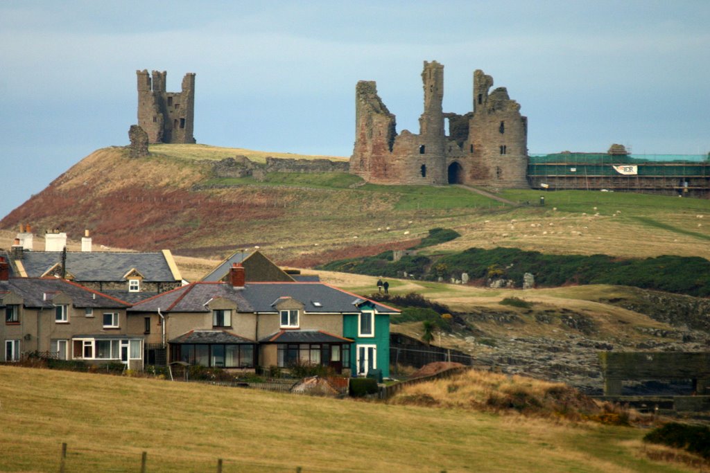 Craster, Northumberland - Dunstanburgh Castle, dec. 2007 (MT) by Mar Kus