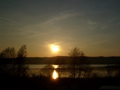 Sonnenuntergang am SchachterSee in der Nähe von Binz by mcmakelcoco