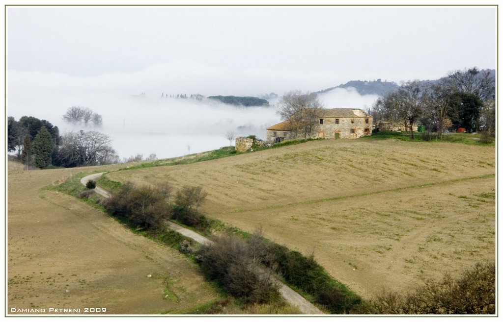 Nebbia verso Volterra - 2 by Damiano Petreni