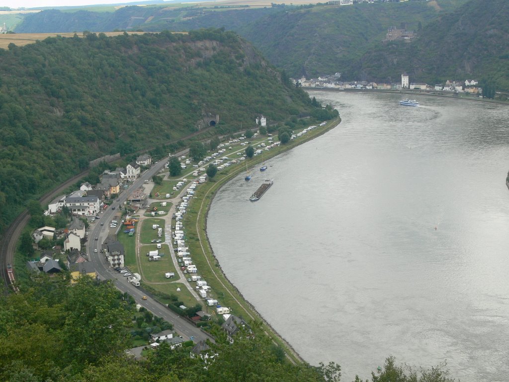 Uitzicht op Camping Loreleyblick (St. Goar) by Henk Stegeman