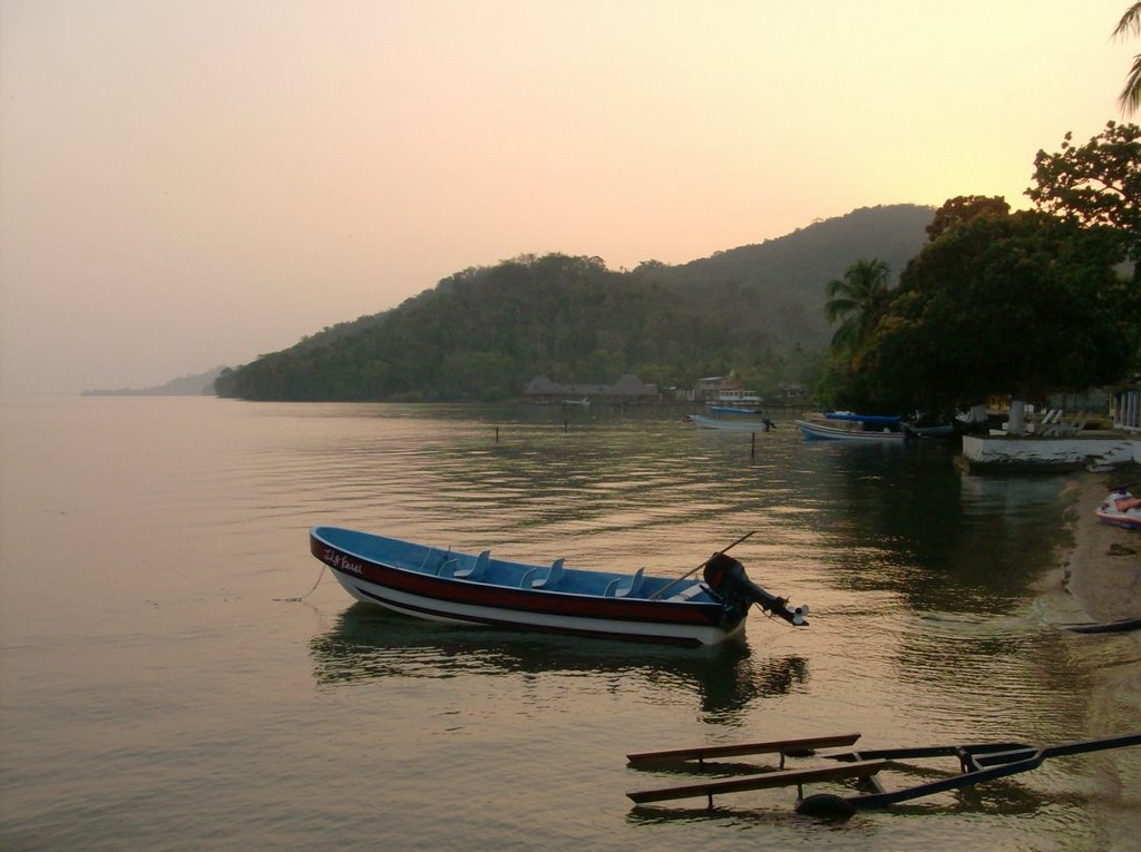 Rio Banco, Izabal by chachoniño