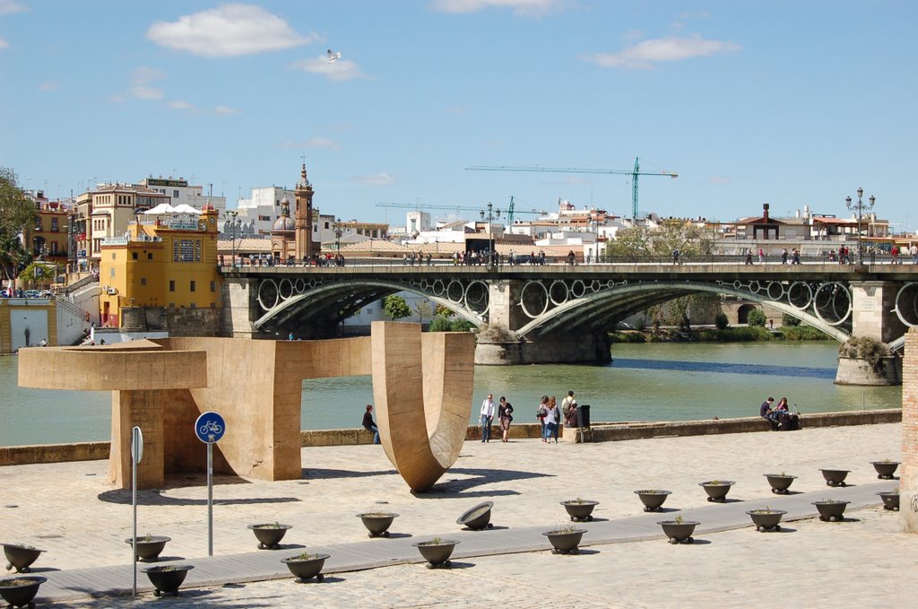 Puente de Triana by © Miguel A. Soto