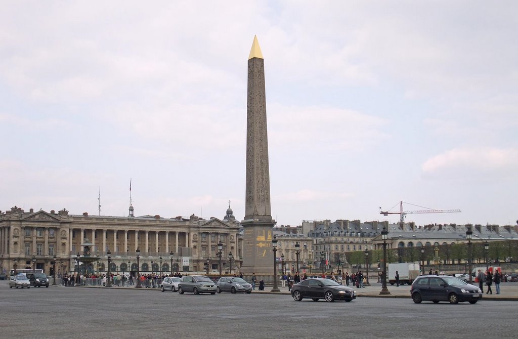 Place de la Concorde by Víctor Cespón