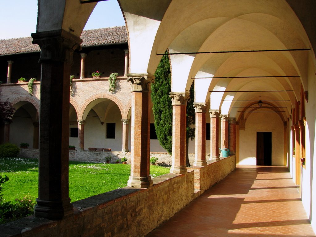 Pieve di Santa Maria - chiostro by Airone