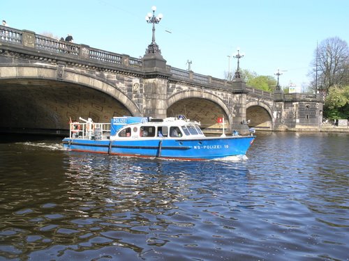 Hamburg Alster WS-Polizei 019.JPG by Torsten Schlüter