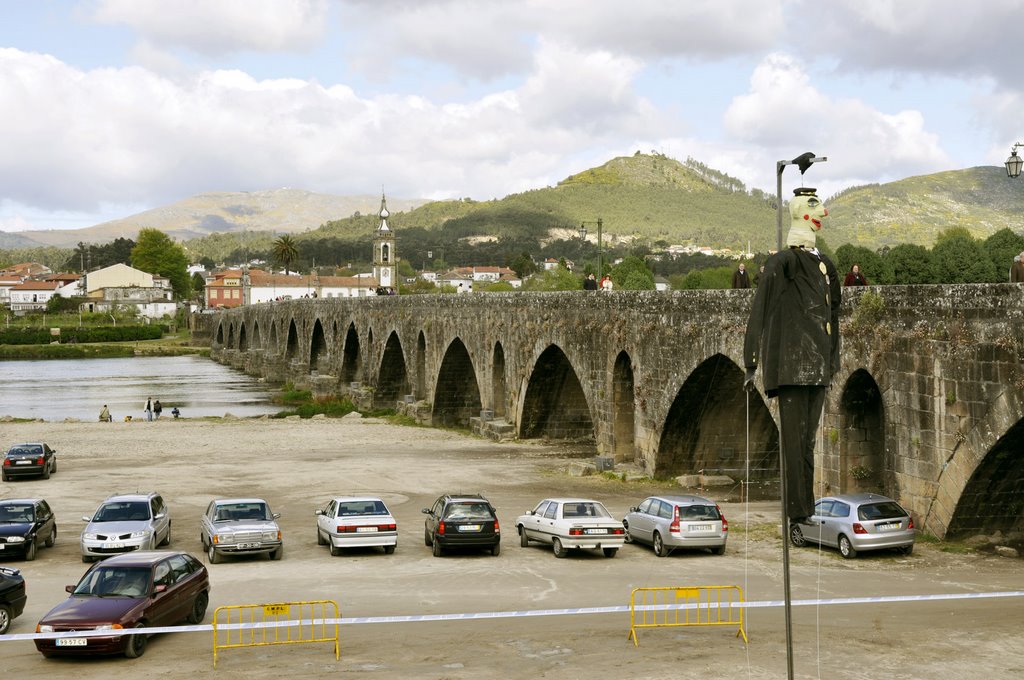 Ponte Romana e Judas by manuel-magalhaes