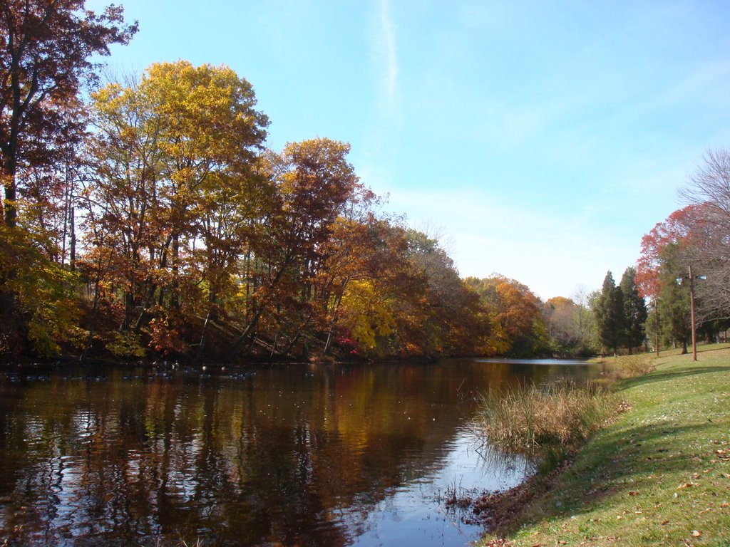 The Pond at Colonial Park NJ by shah.ashraf