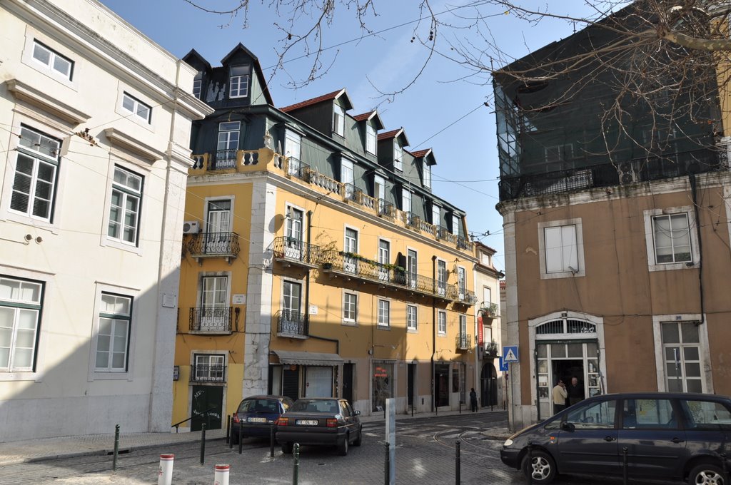 Olhando as Escadinhas do Duque e a Rua Nova da Trindade by Trilhar Lisboa