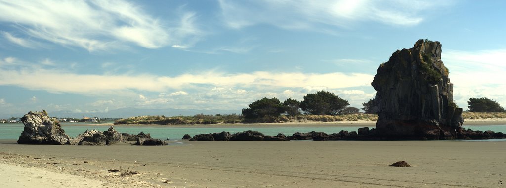 Christchruch: Shag Rock (Pano) by GandalfTheWhite