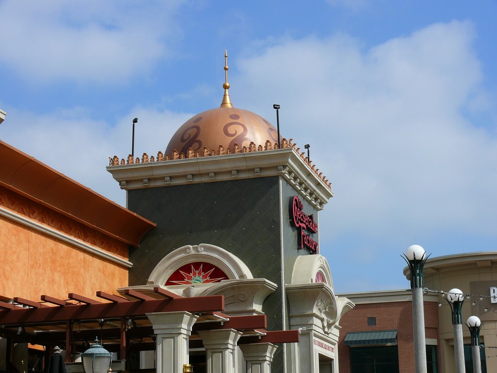 Cheesecake Factory, The Woodlands, Texas by GaryTexas