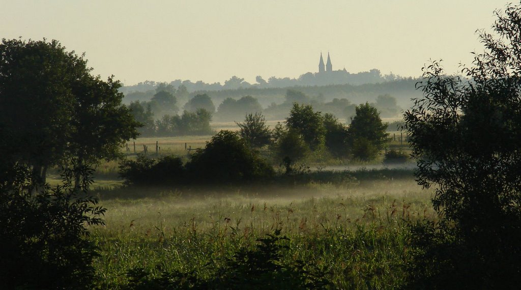 Kościół w Przybyszewie- widok z Wyśmierzyc. by Foto.Kaz.