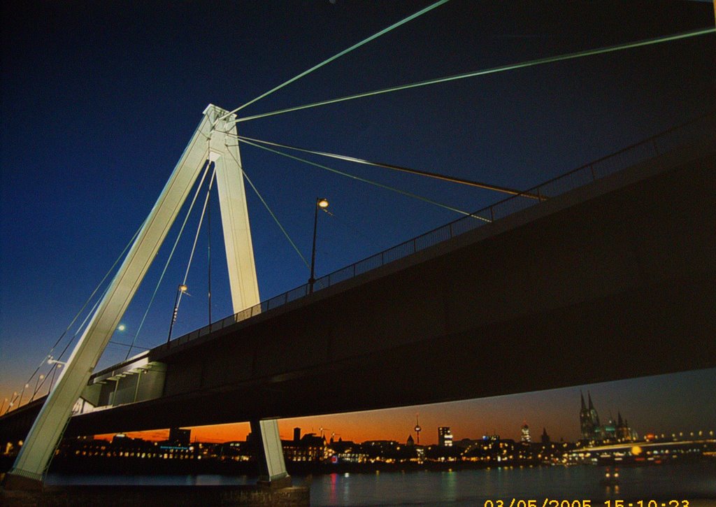 Severinbrücke by tobi.cgn