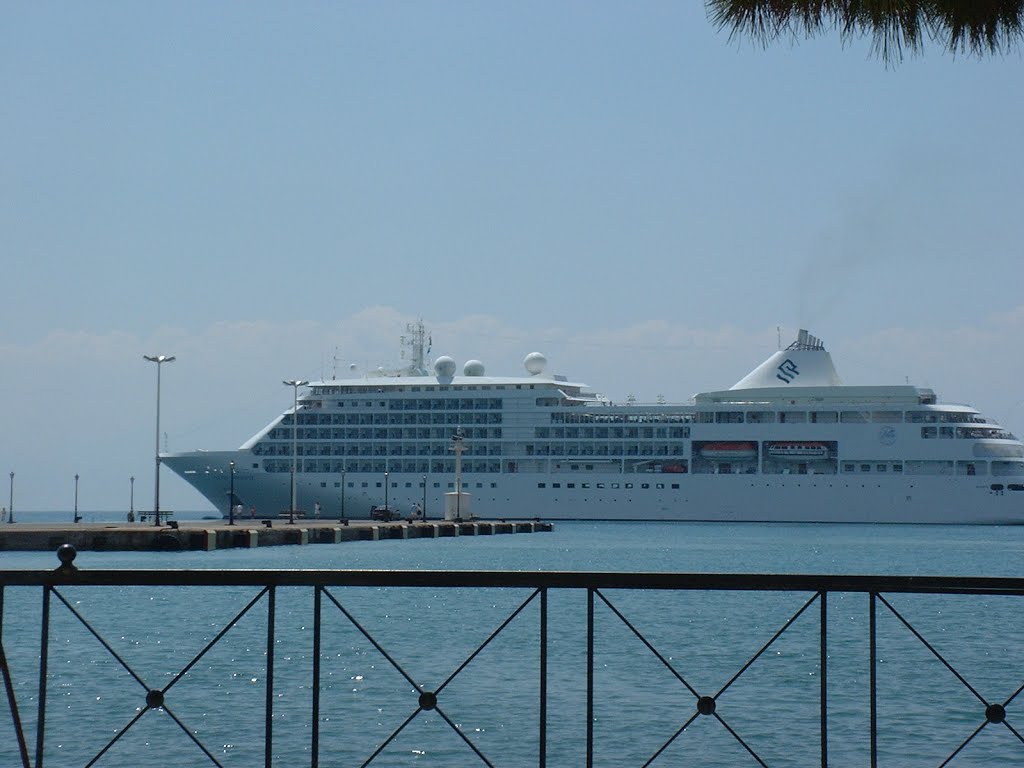 Ship leaving harbour by eustace