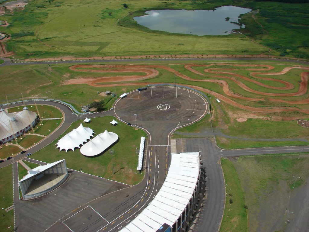 Area para Eventos, Paulinia, sp by Guilherme Eduardo Hernandez