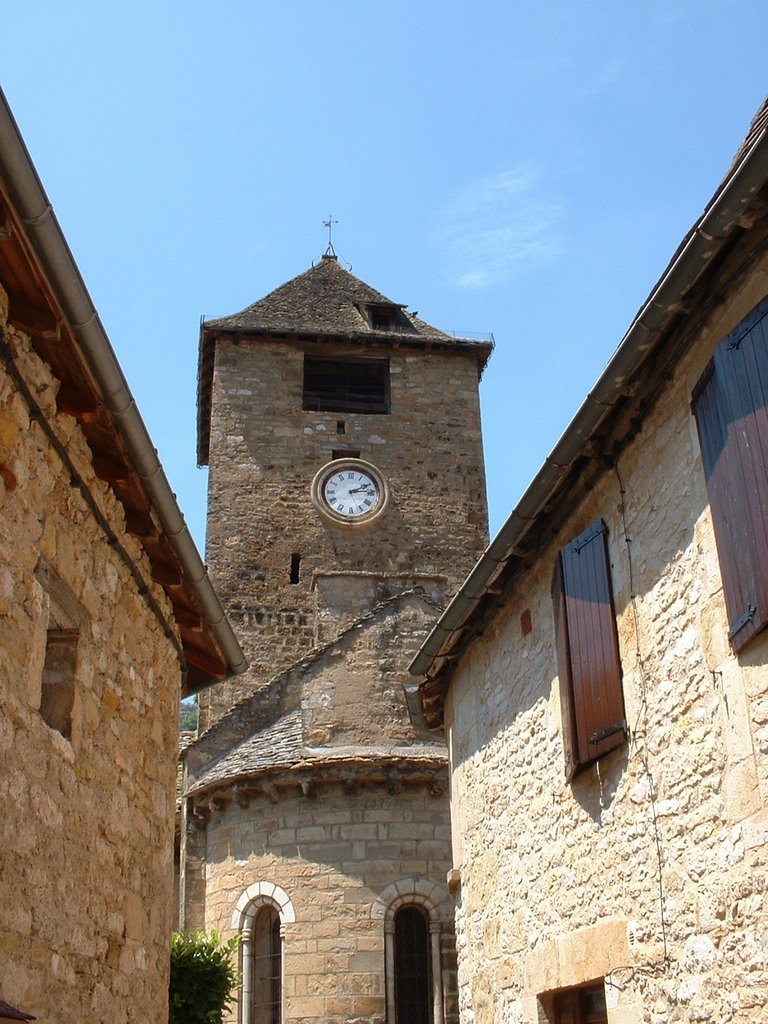 Eglise d'AUTOIRE by Yann LESELLIER