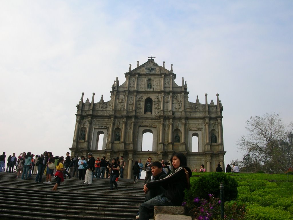 Macau by fonnn