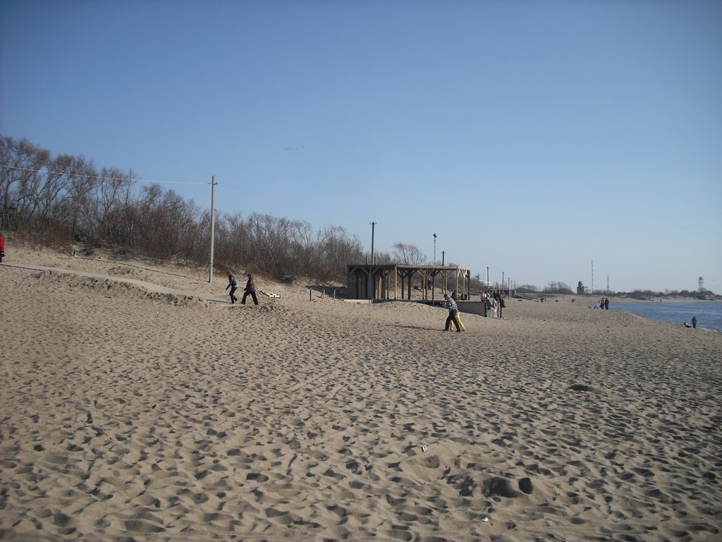 Baltic sea (バルト海) near Melnragė, close to Klaipėda (クライペダ), Lithuania (リトアニア), European Union (欧州連合). Arround 14:00 April 13th, 2009. by Tomaskla