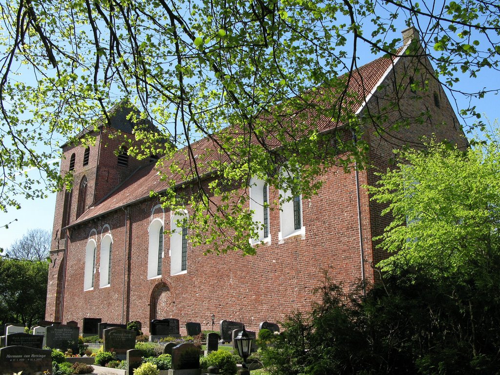 Uttum Hervormde kerk by © Dennis Wubs