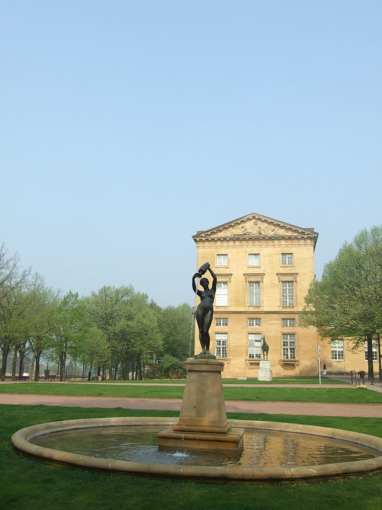 Palais de justice avec statue by medine du 76