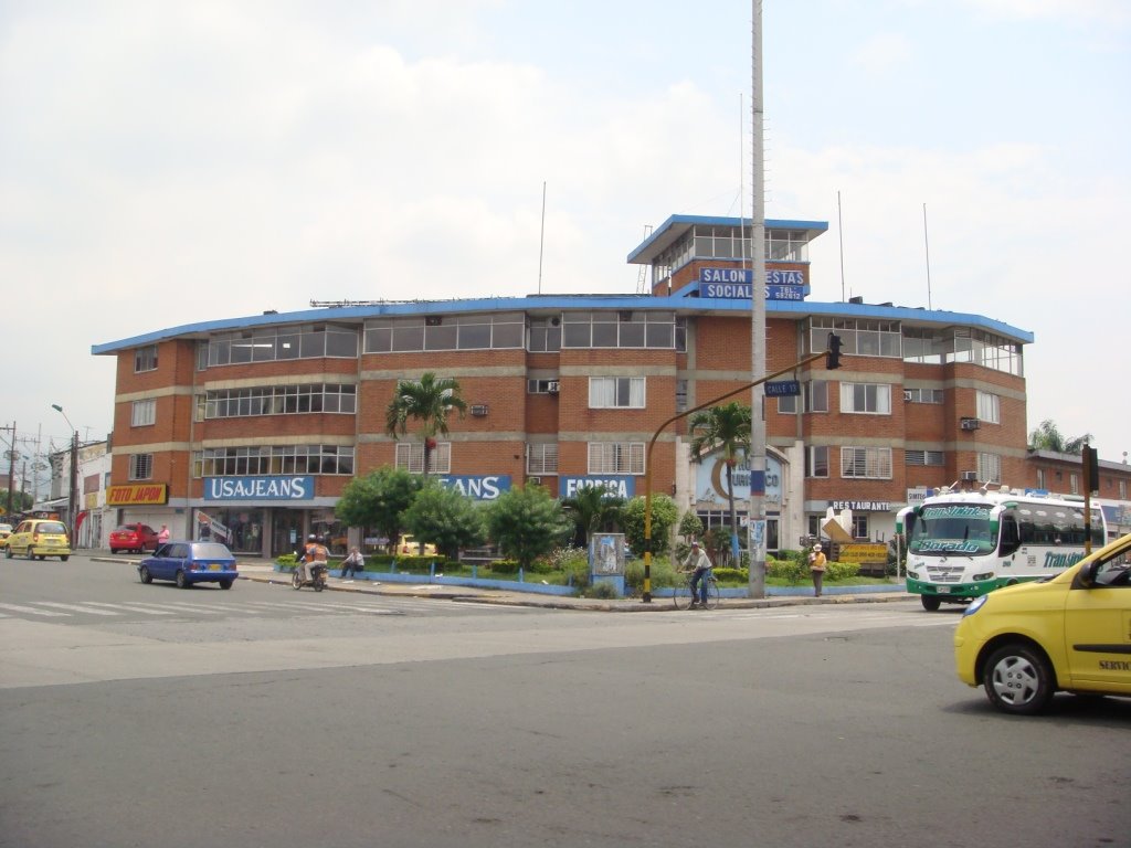 HOTEL TURISTICO LA LUNA by carlos alberto arang…