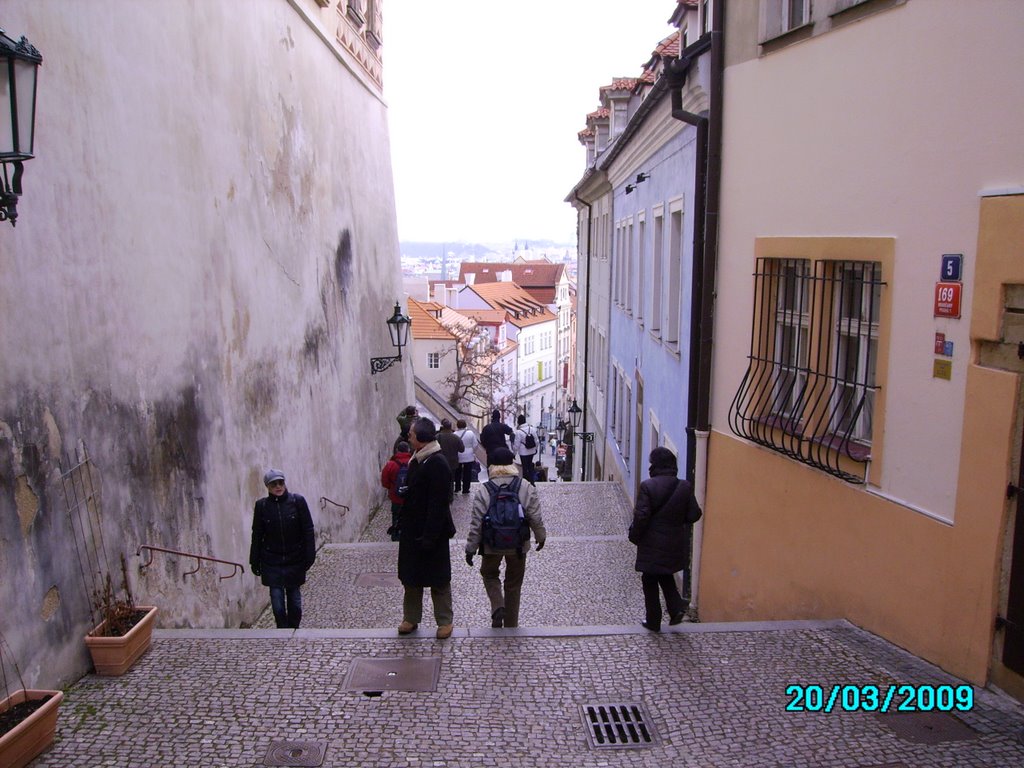 Escaleras by Gaspar Antón