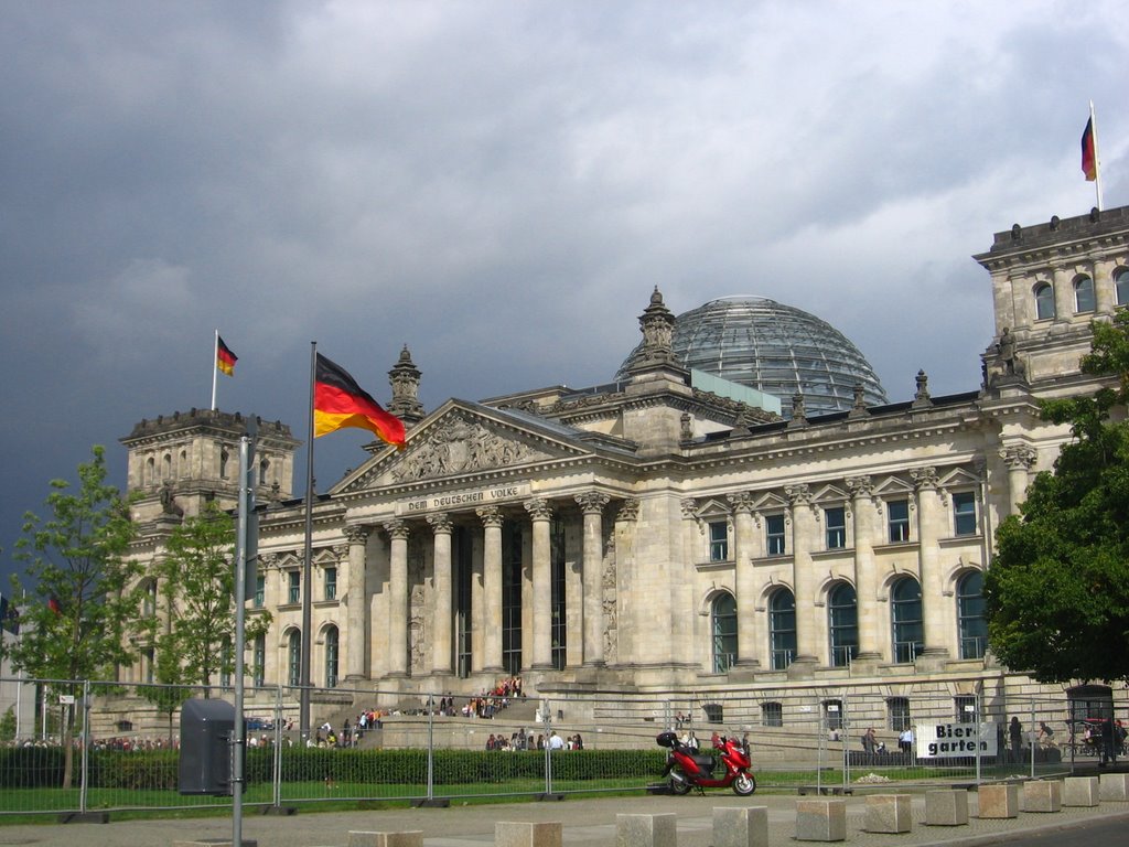 Berlin - Reichstag by Luk@s