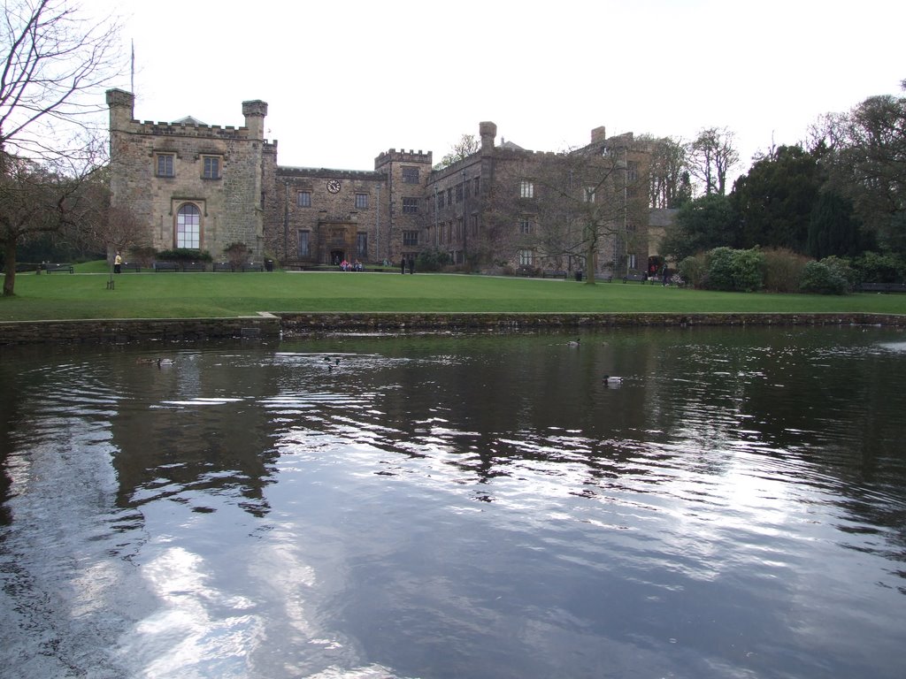 Townley Hall, Burnley by Andy Wells