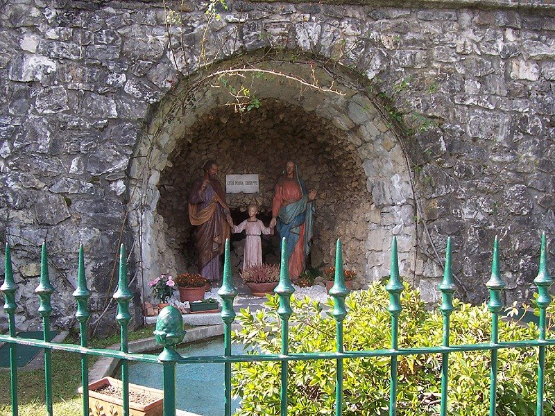 Imbersago - Sacra Famiglia presso il Santuario della Madonna del Bosco by Geobia7