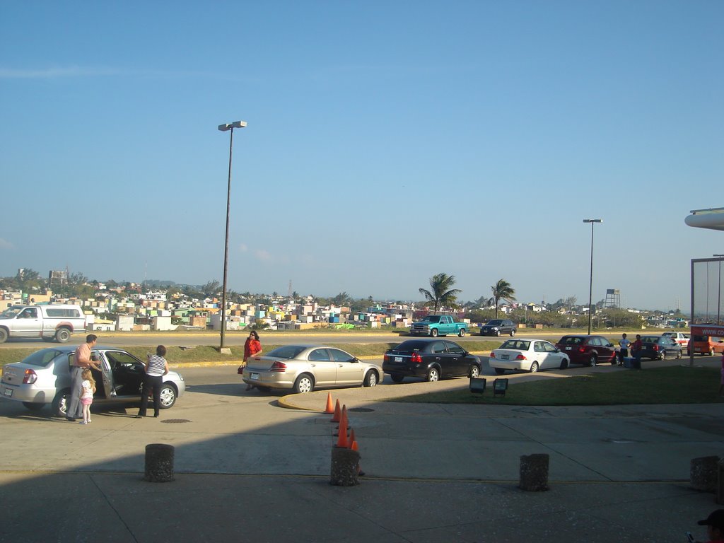 SALIENDO DEL TEATRO DE LA CIUDAD DE COATZACOALCOS by ivan ledesma